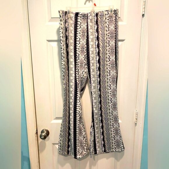 Forbidden Pants, Women's sz L, (Bundle of 2) NWT! - Picture 2 of 5